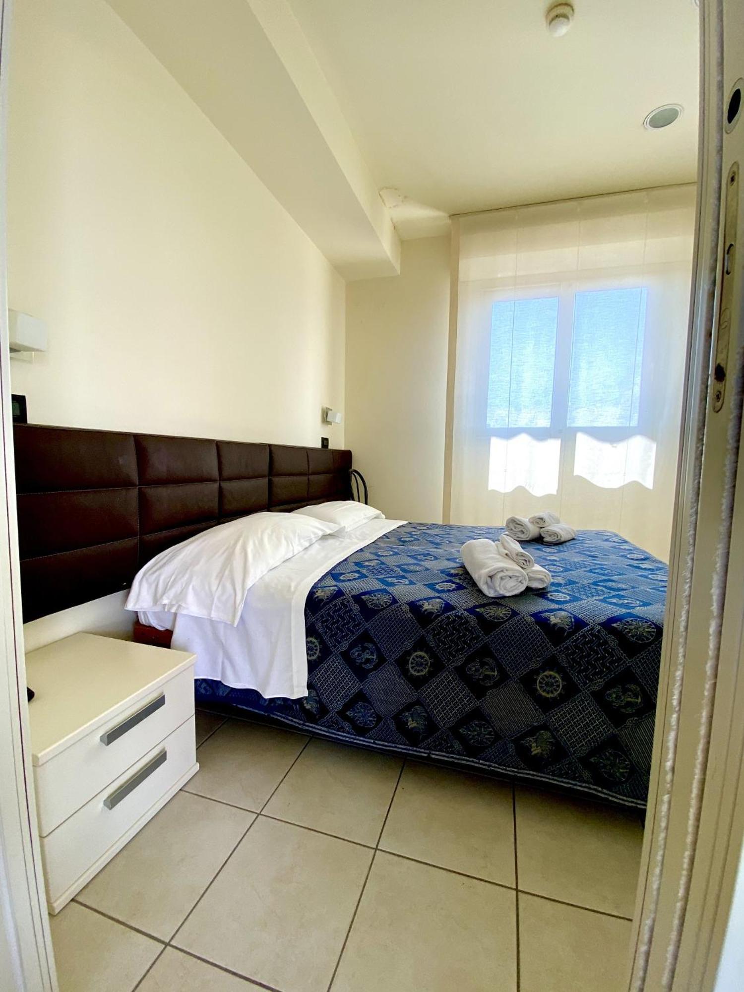 Hotel Avana Riccione Zimmer foto