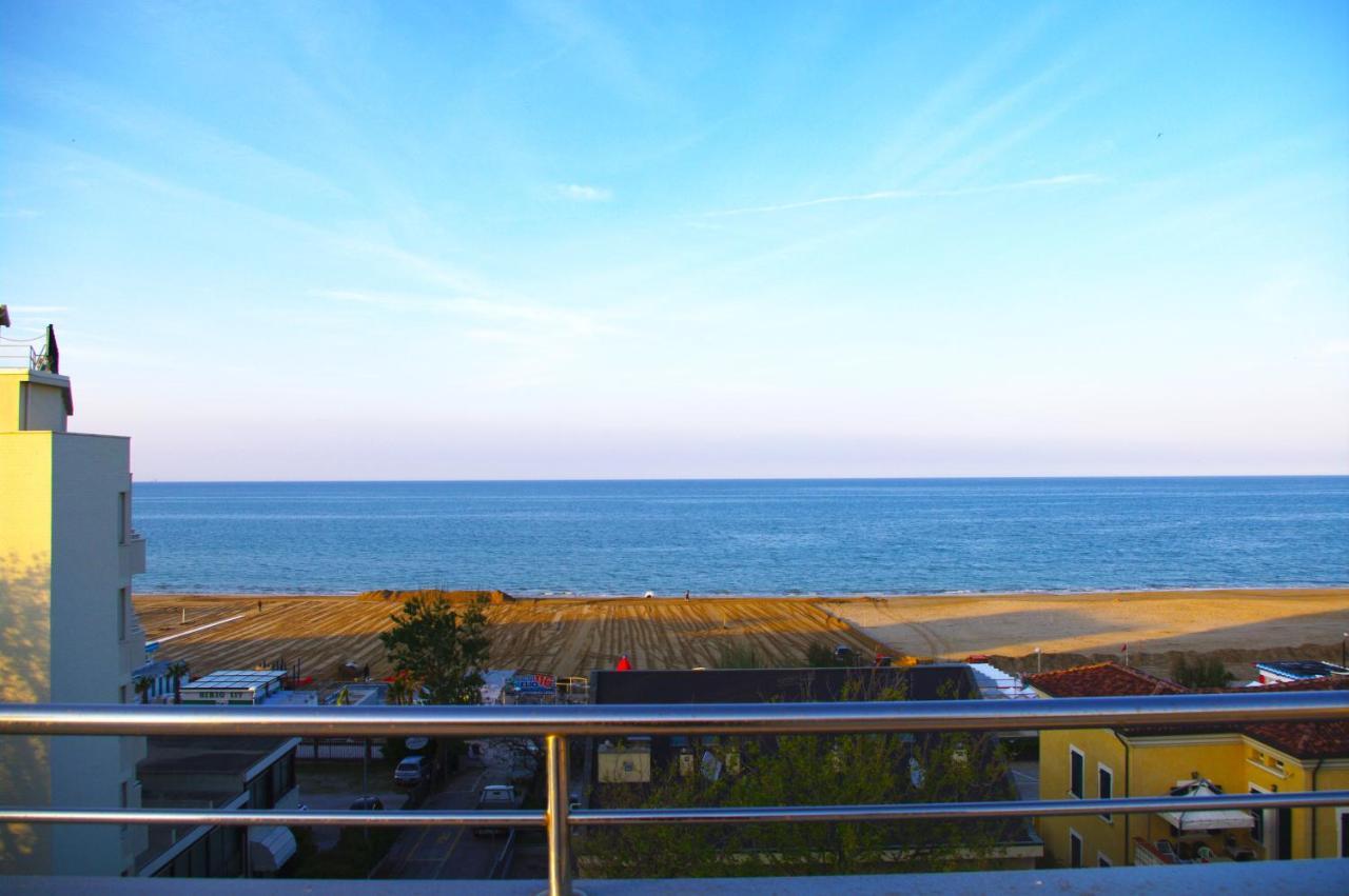 Hotel Avana Riccione Exterior foto