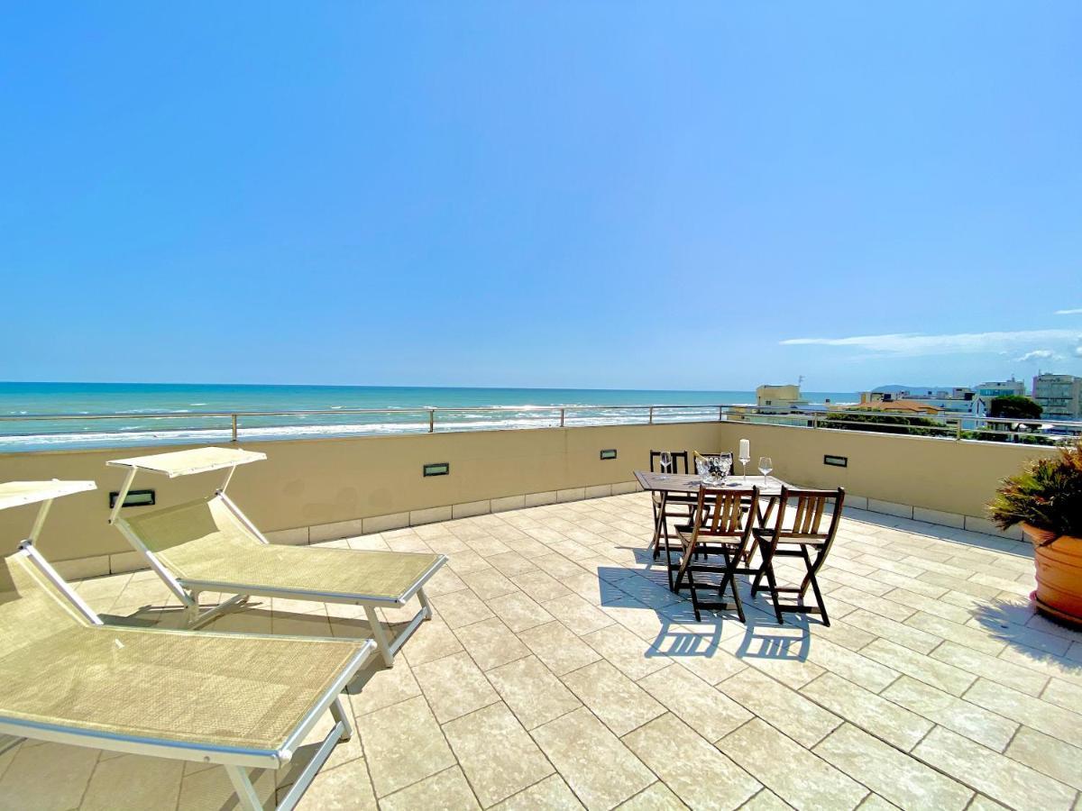 Hotel Avana Riccione Exterior foto